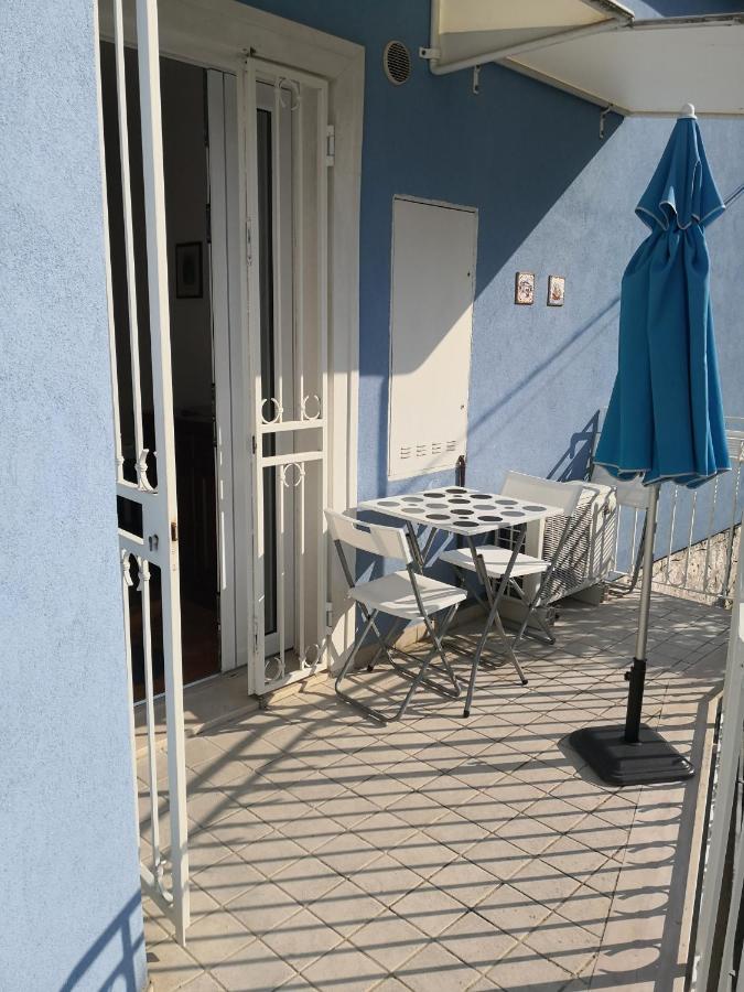 Grazioso Appartamento In Centro A Нумана Экстерьер фото