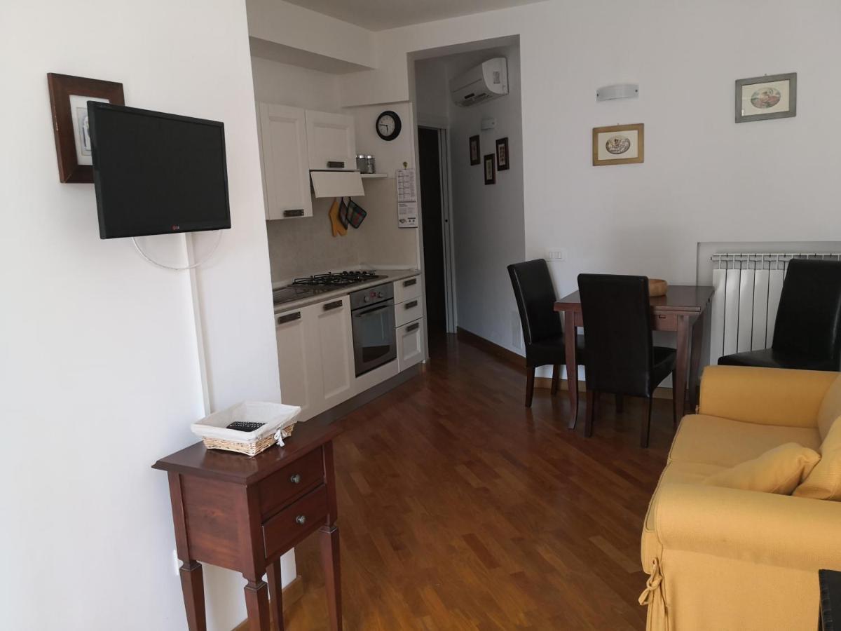 Grazioso Appartamento In Centro A Нумана Экстерьер фото